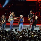 Kenny Chesney Returns to Solider Field